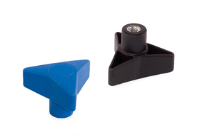 Dreiflügelknopf mit in Kunststoff eingegossener Mutter - 7.0023