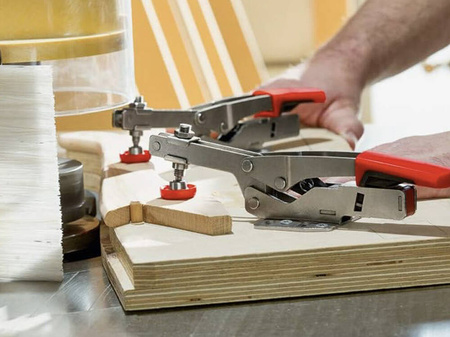 Horizontaler verstellbarer Kniehebelspanner, Öffnung 40 mm, Verstellung 35 mm, 2500 N